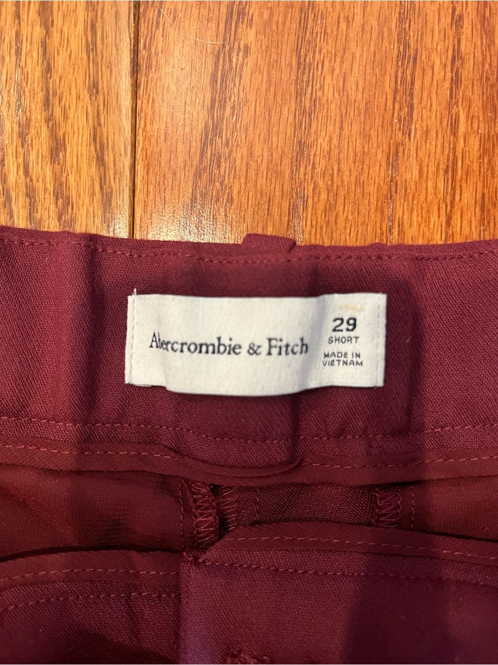 Abercrombie & Fitch Sloane Pant in Burgundy - Picture 5 of 5